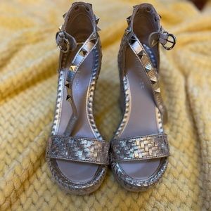 Marc Fisher espadrille wedges with studs! Size 5 1/2